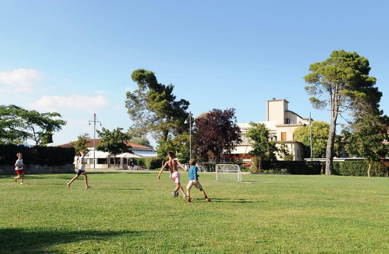 Parco Delle Piscine Hotel Sarteano Bagian luar foto