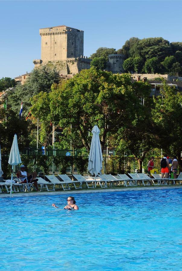 Parco Delle Piscine Hotel Sarteano Bagian luar foto